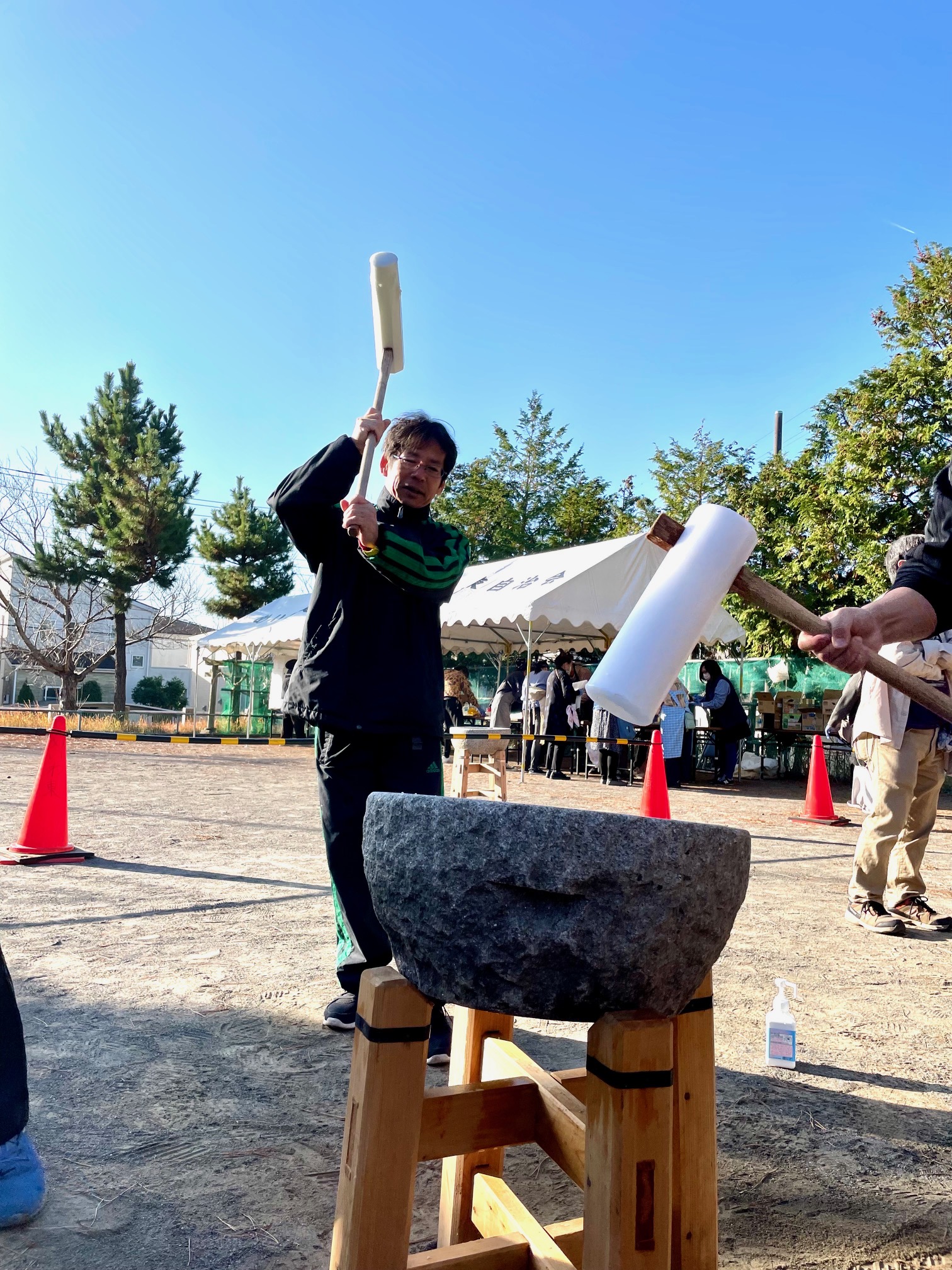お餅つき大会お手伝い
